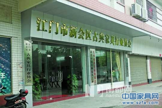 邱德厚一一回應(yīng)質(zhì)疑。