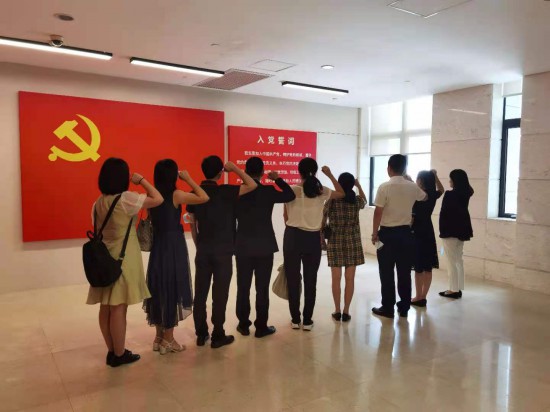 点击打开原图