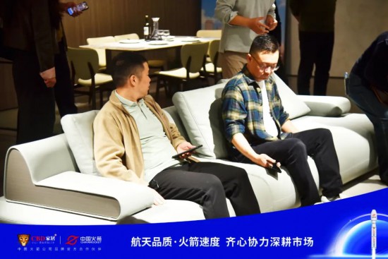 点击打开原图